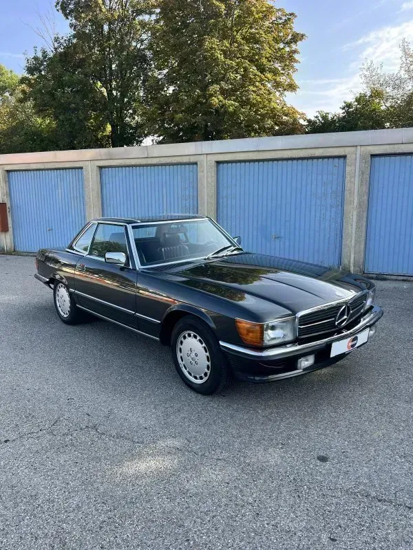 Vehicle photo 14