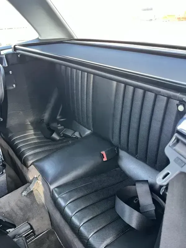 Vehicle photo 21