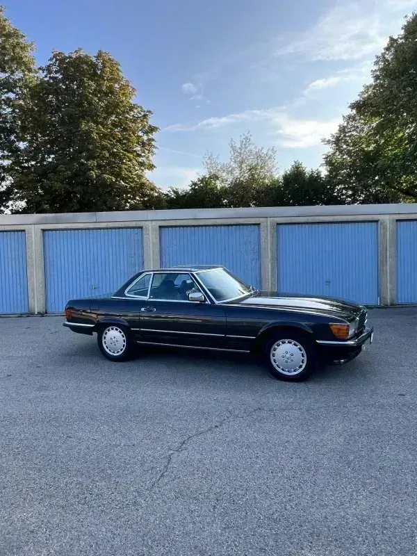 Vehicle photo 31