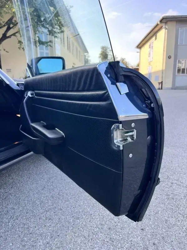 Vehicle photo 36