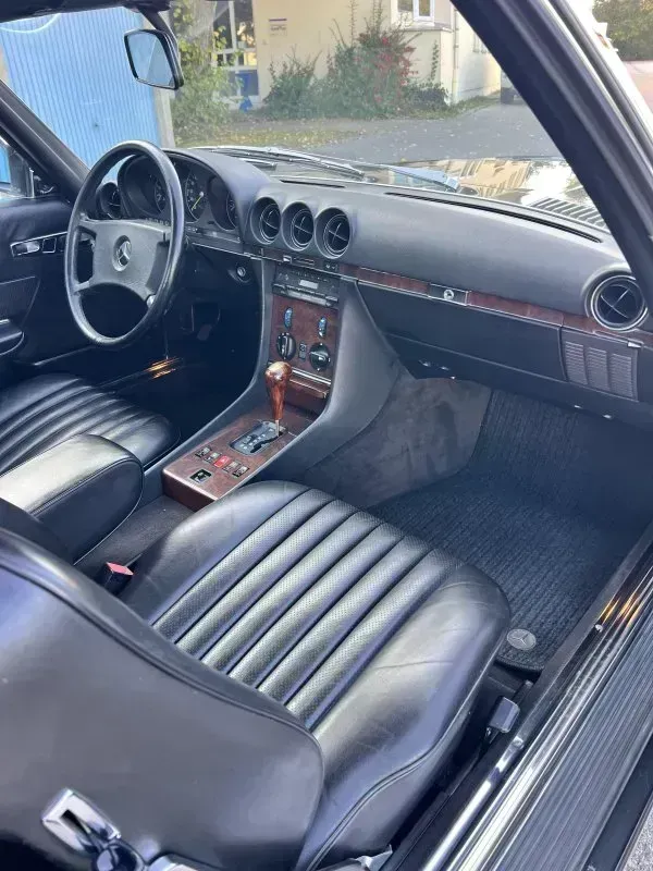 Vehicle photo 40