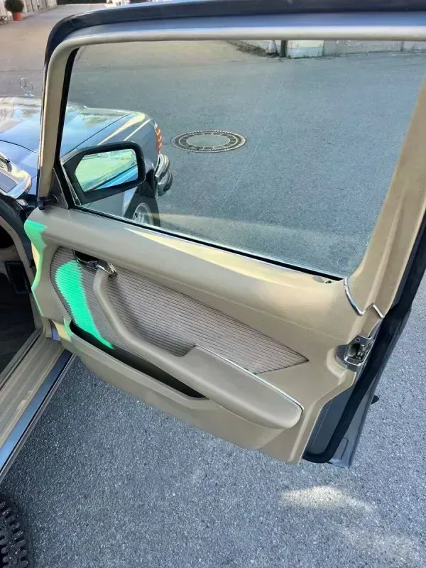Vehicle photo 27