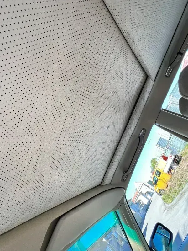 Vehicle photo 31