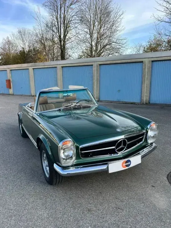 Vehicle photo 3