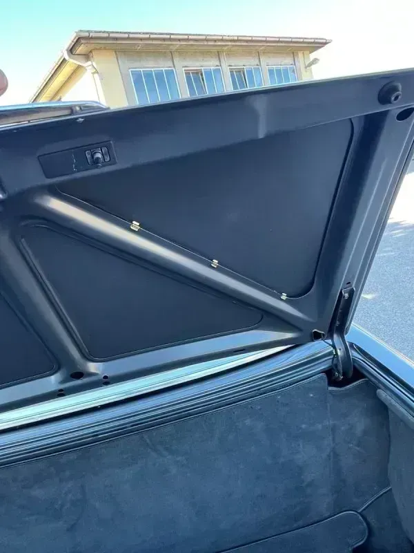 Vehicle photo 41