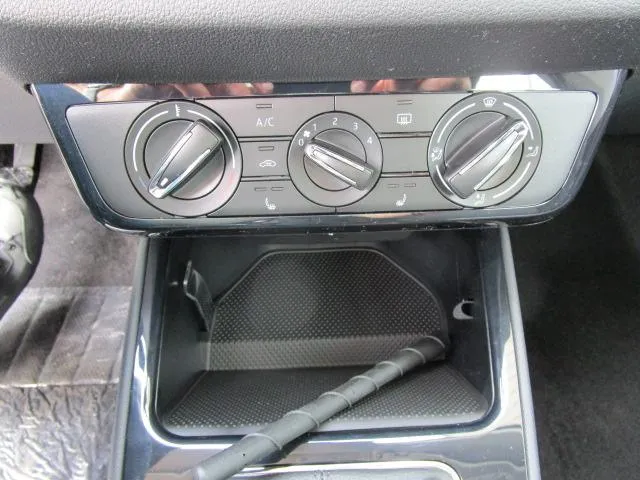 Fahrzeugbild 13